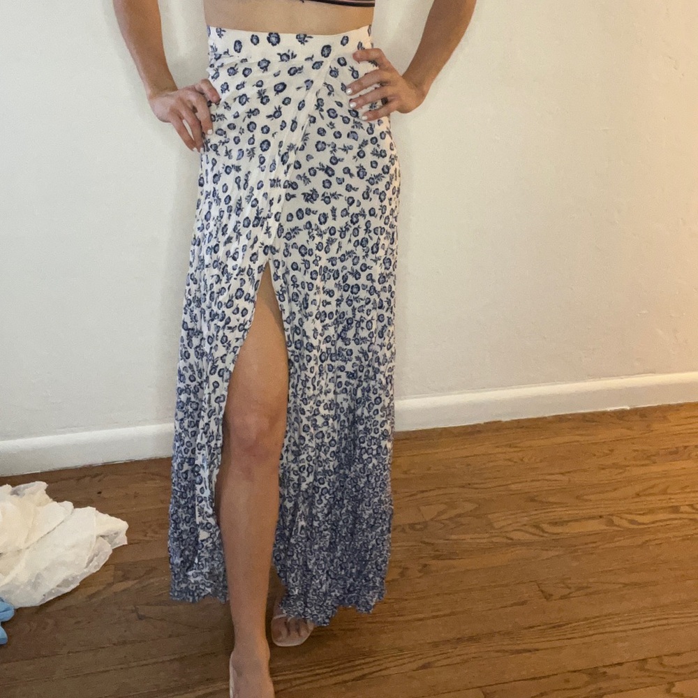 Split leg floral maxi skirt